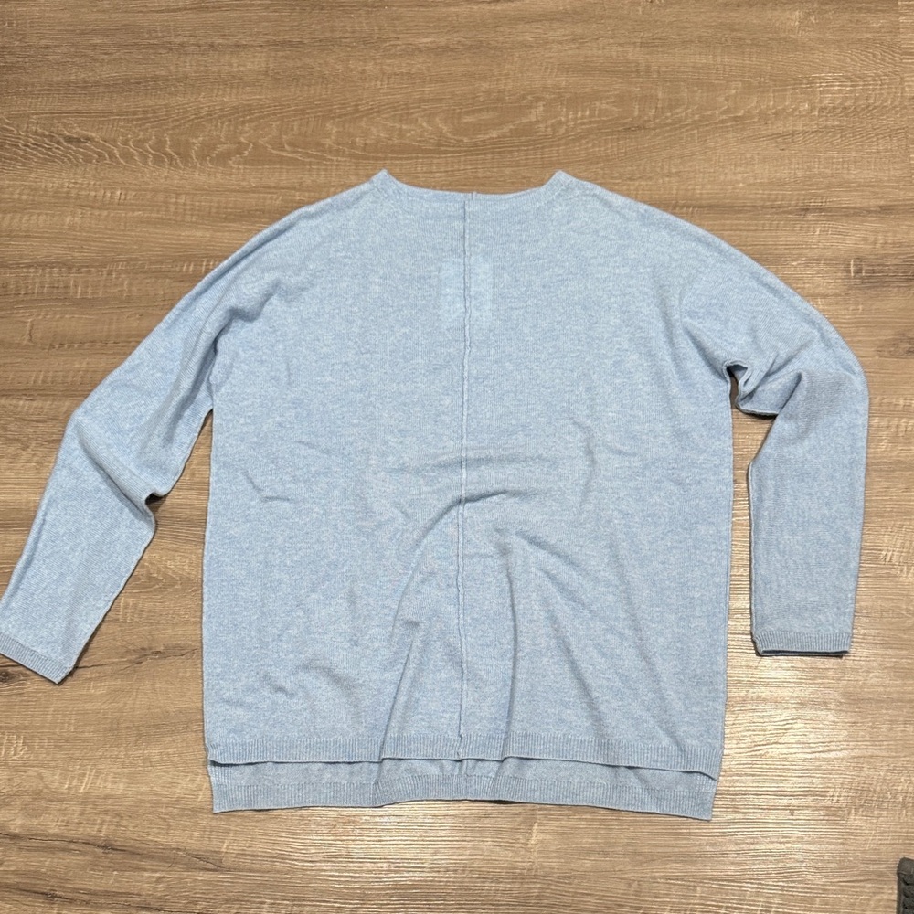 NWT Kinross light blue cashmere sweater